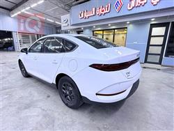 بي واي دي Qin Plus